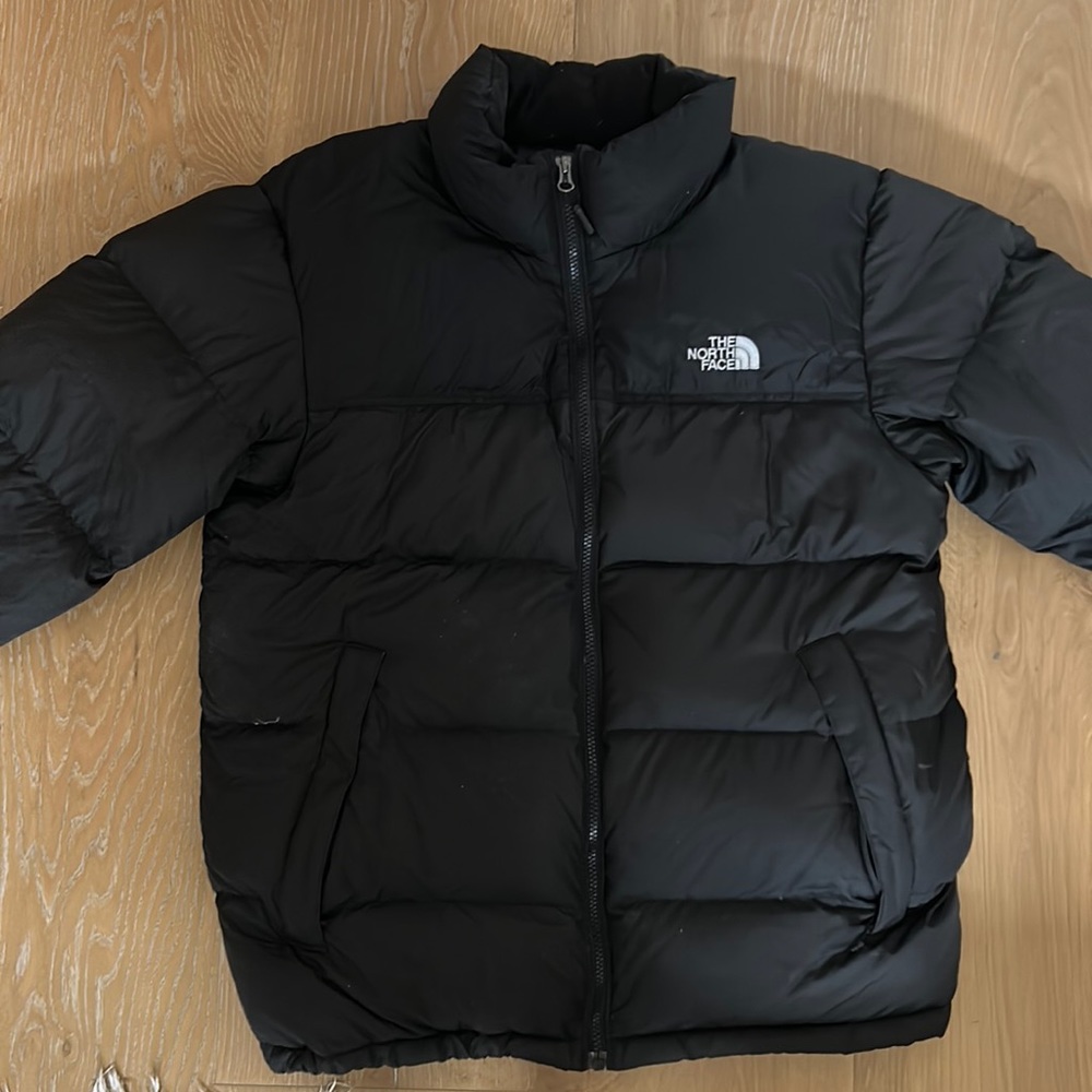 Black North Face Men’s L/G Puffer in great condition
